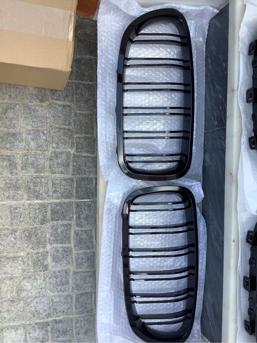 Bmw serie 1 f20 f21 serie 5 f10/11/18 grelhas duplas