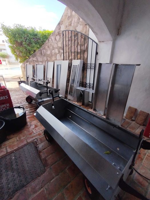 Máquina de assar porco