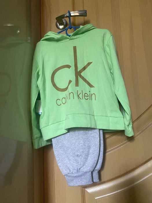 Спортивный костюм детский Сalvin Klein 6-7 лет