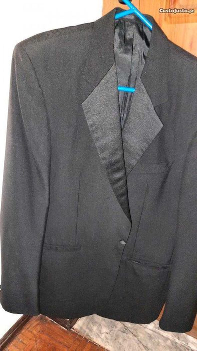 Blazer preto numero 52 com fita de cetim