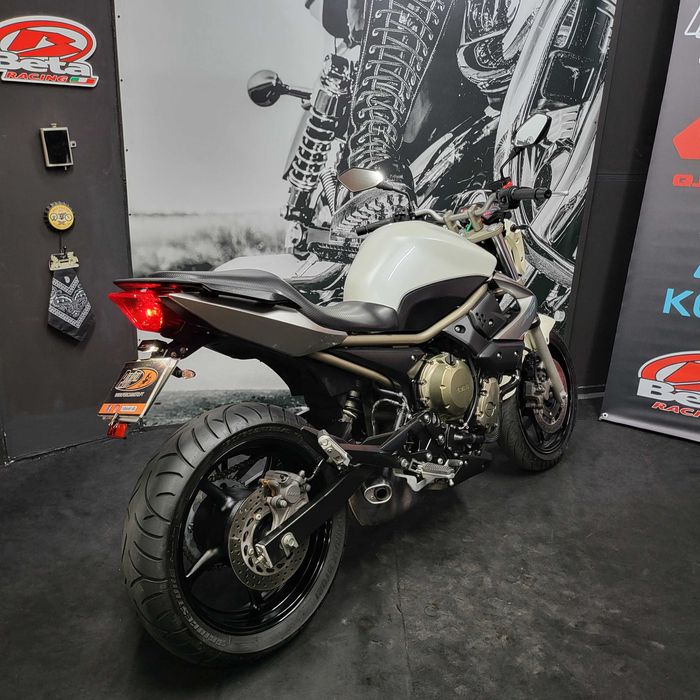 Yamaha XJ6 / 2011