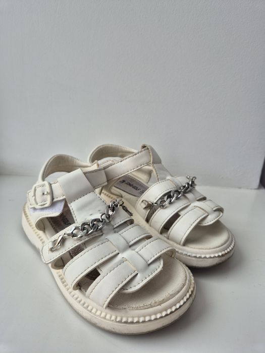 Босоніжки для дівчинки