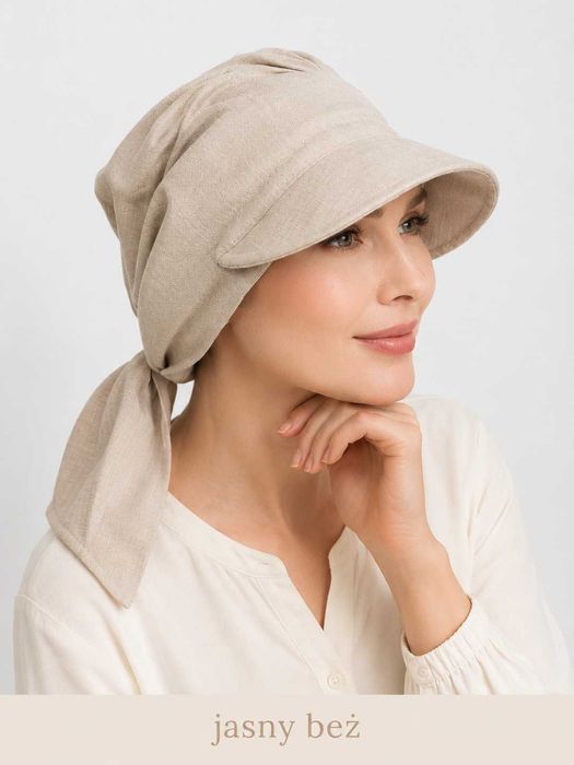 Turban z daszkiem po chemii z lnu w kolorze jasnym beżowym -Nessaja salon peruk Kraków