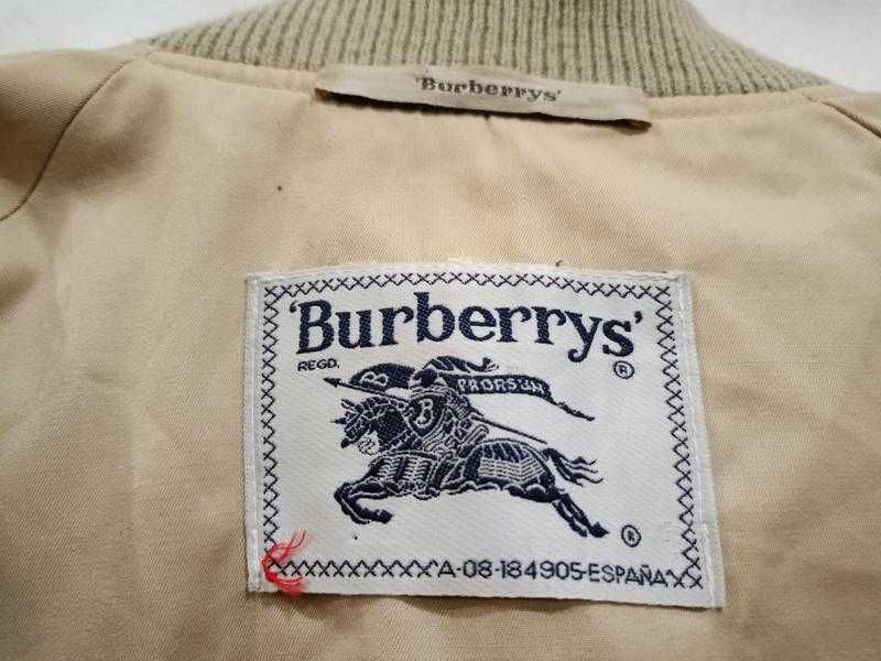 Куртка бомбер на блискавці від Burberry( оригинал) розмір S