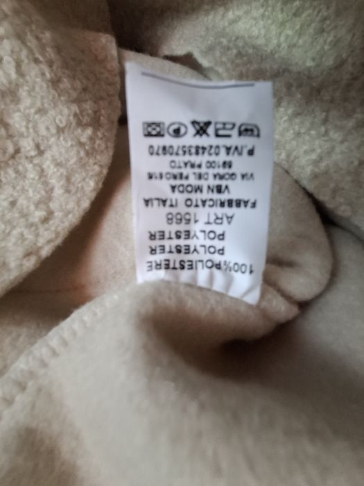 Płaszczyk barankowy beżowy