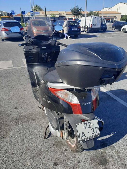 Honda s-wing 125 scooter