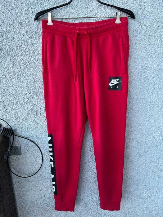 Спортивні штани Nike Air Max