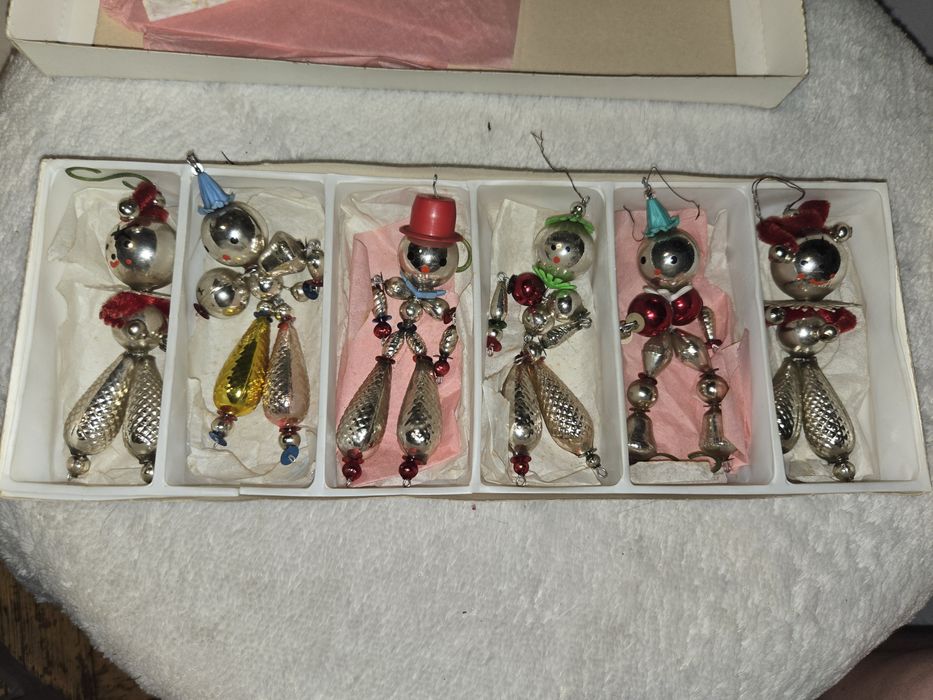 Bombki z PRL-ludziki z bombek