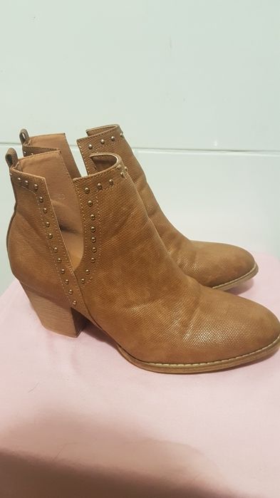 Buty nr.38 Day Vine  skórzane wiosenno-jesienne.