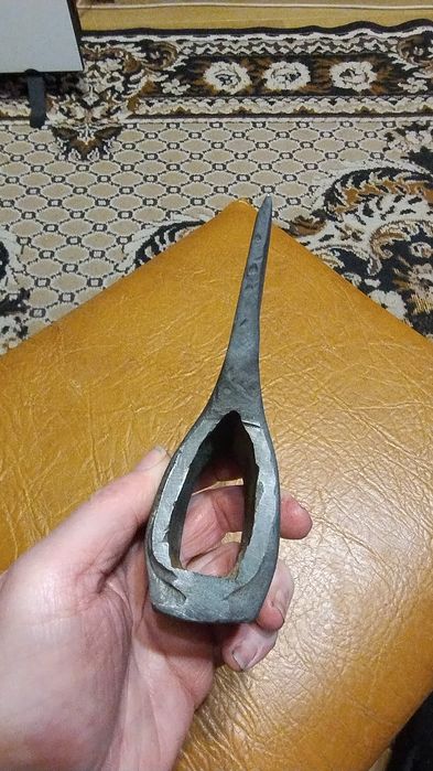 Старый, ретро топорик времён СССР.