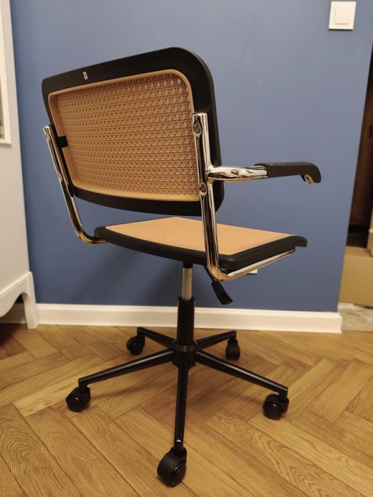Fotel biurowy obrotowy w stylu Bauhaus Cesca