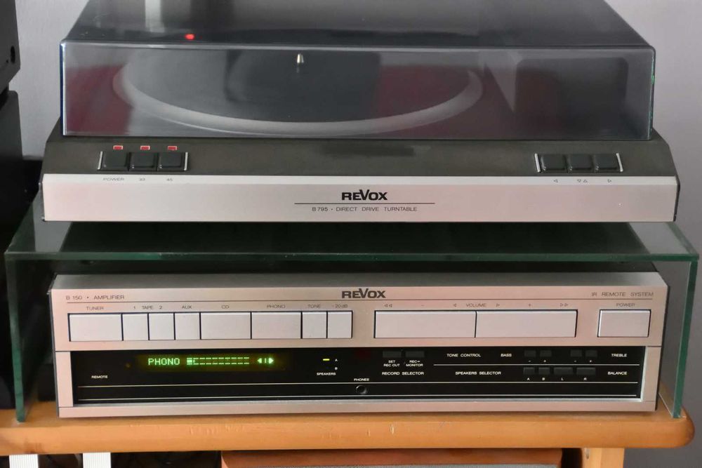 Revox  (wzmacniacz B150 + gramofon tangencjalny/styczny B795)