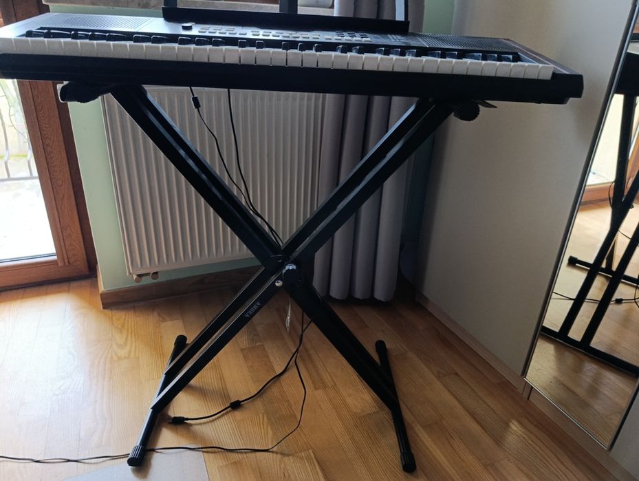 Sprzedam keyboard Roland E-X10 – idealny instrument do nauki i