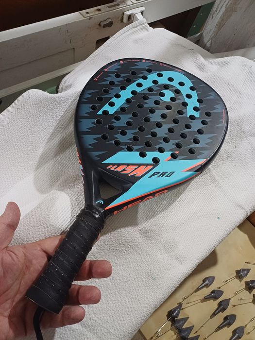 Raquete padel e 2 bolas