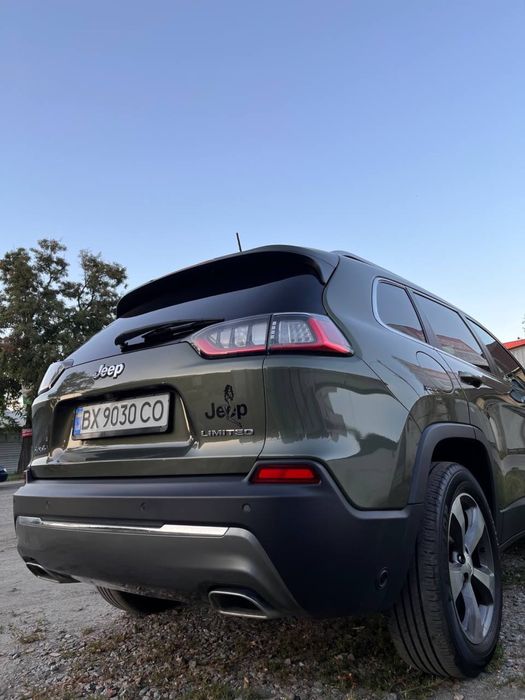 Продам Jeep Cherokee