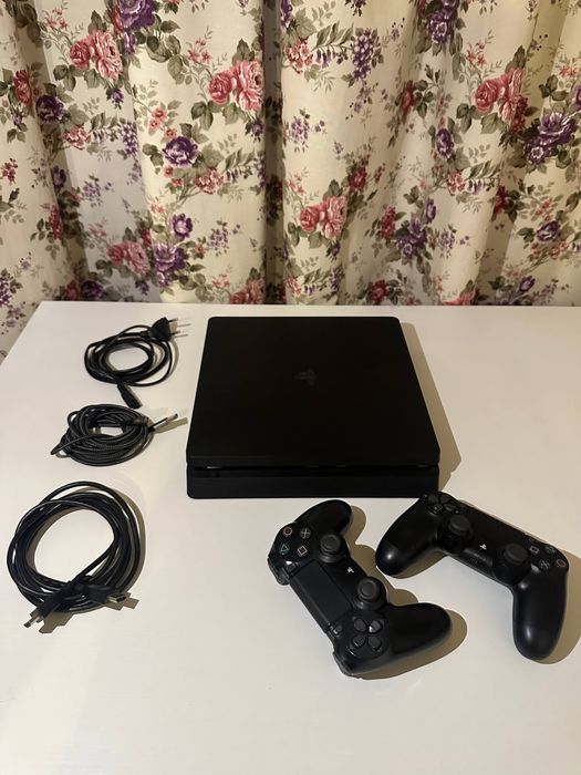 Playstation 4 slim 1 тб і  2 джойстика ,  , пс 4 , плейстейшн