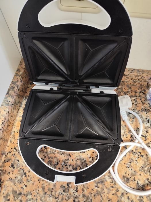 Sanduícheira excelente estado de conservação.