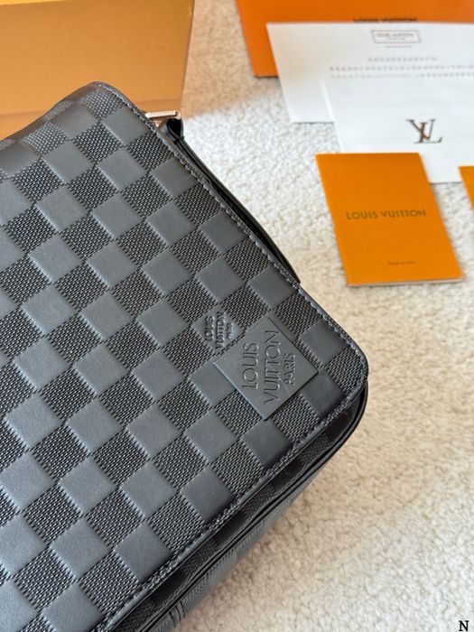 Сумка мессенджер мужская черная кожаная Louis Vuitton луи витон кожа
