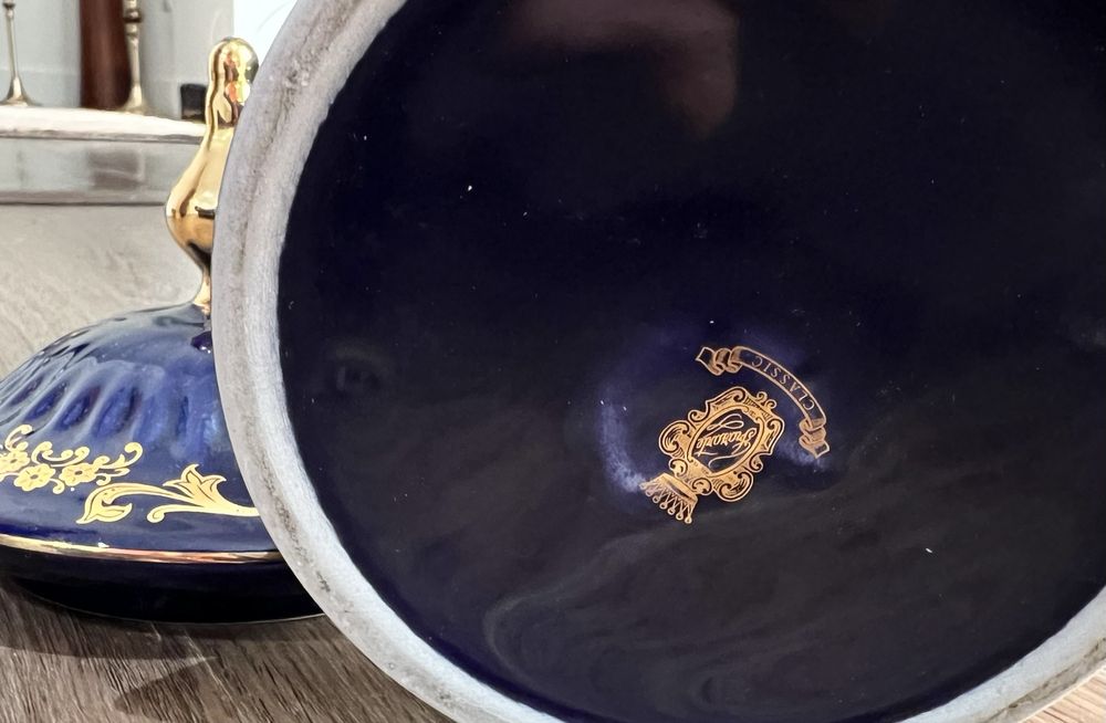 Vaso Porcelana azul Cobalto com ouro