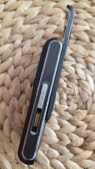 Kolekcjonerski Sony Ericsson C905 Bez simloka