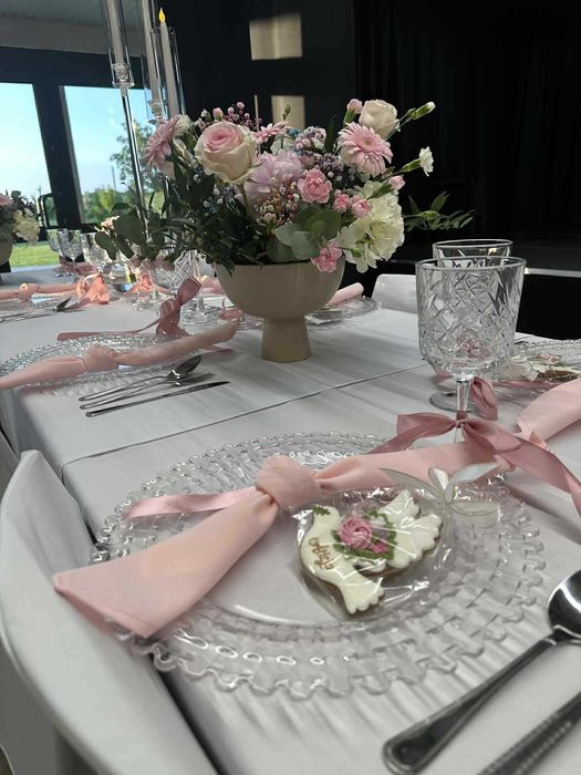 Wynajem Podtalerz szklany serwety obrusy dekoracje  Warszawa