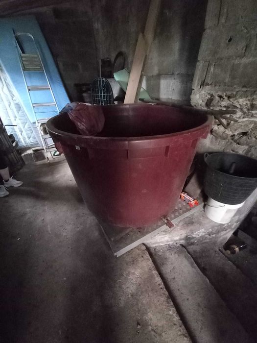 Balde com torneira 1000lts