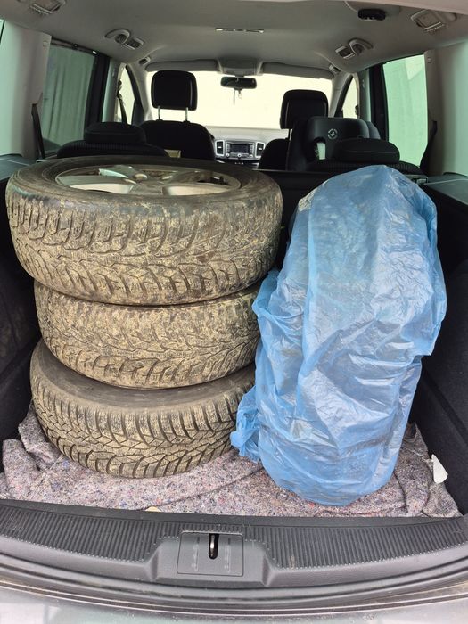 Sprzedam koła alufelgi z oponami wzmacnianymi 215/60R16 – Seat Alhambra, VW Sharan i inne