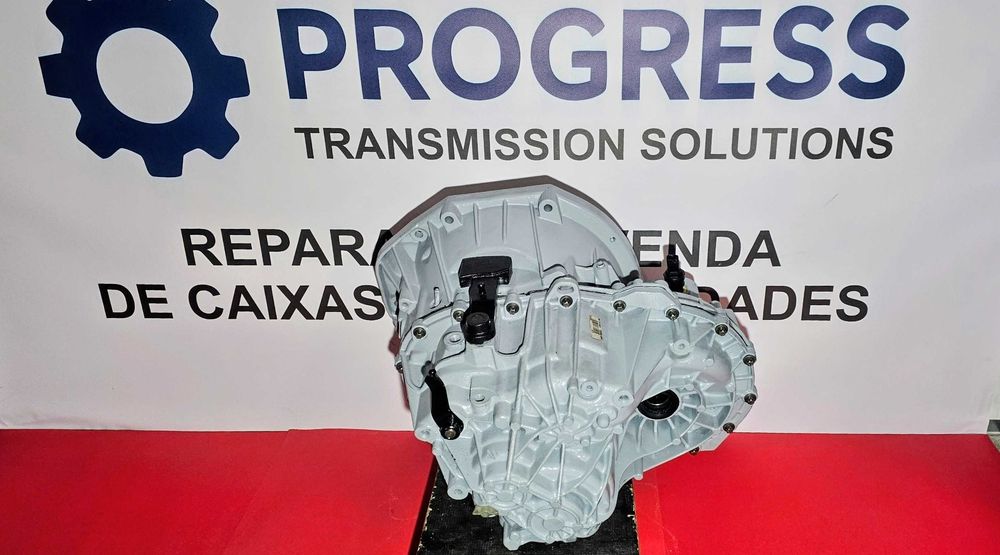 Caixa reconstruída Renault Trafic 2.0 DCI Ref: PF6009