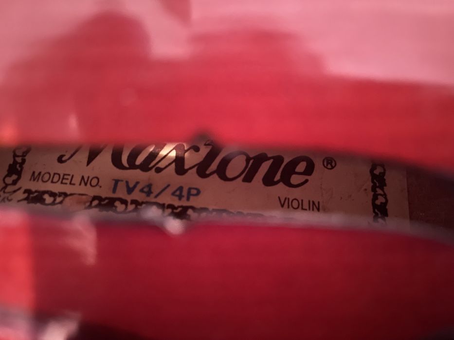 Скрипка MAXTONE TV4/4P + кейс + смичок