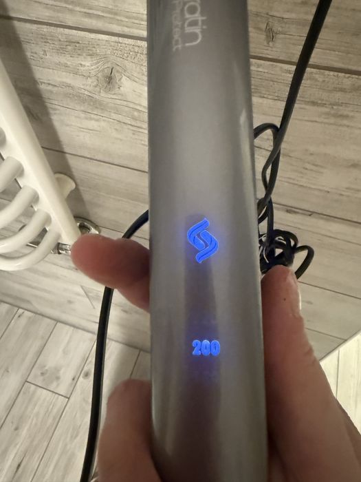 Prostownica i etui remington s8598 jak nowa keratin