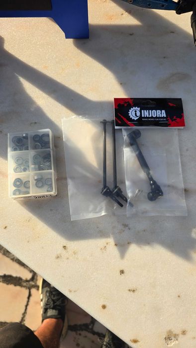 Axial Yeti 1/10 + Spares