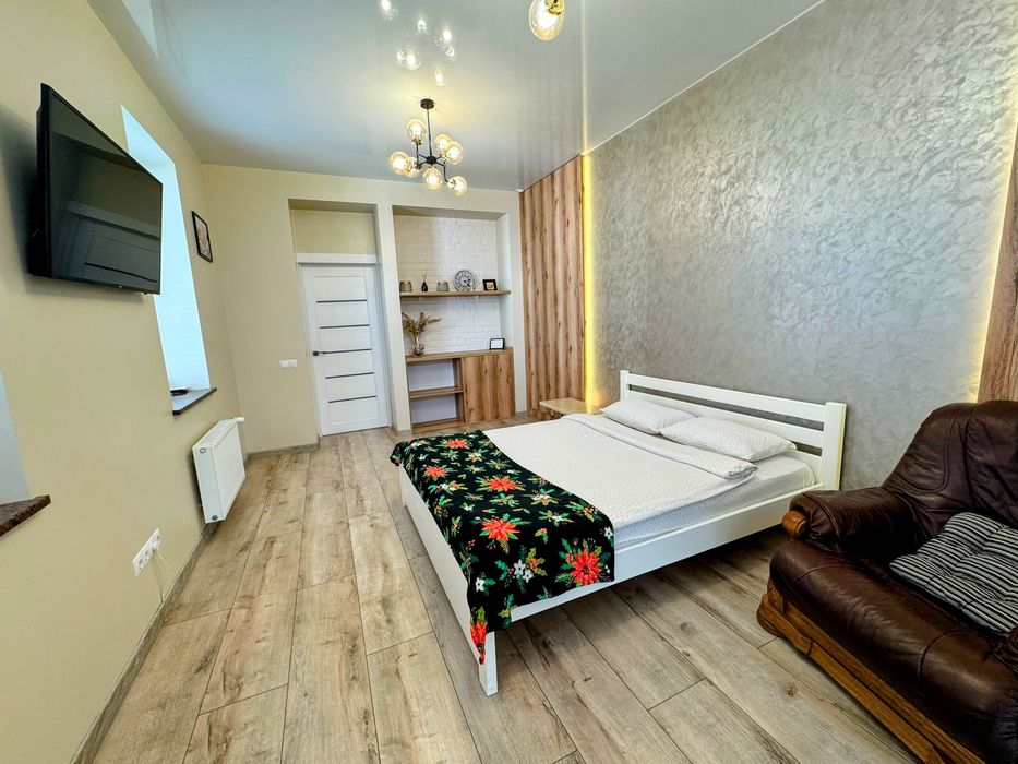 Подобово оренда Квартира у центрі, ЖК Театральний2+1,2+2