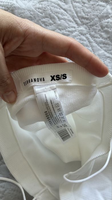 Crop top bialy prazkowany terranova XS/S