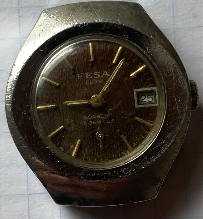 Relógio Fesa, mecânico.