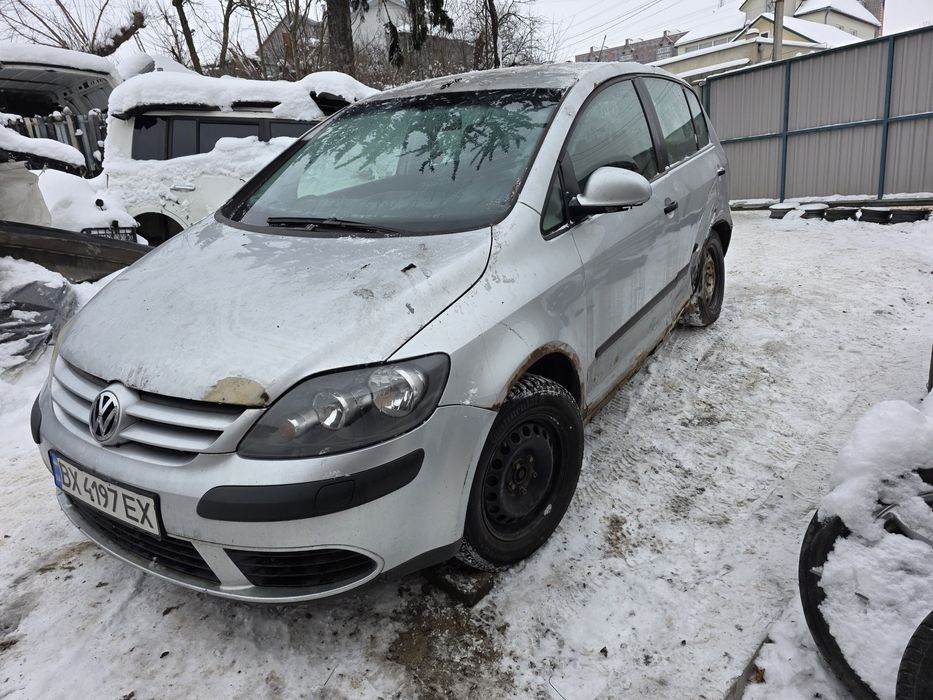Volkswagen Golf 5+ 2006рік 1.6 бензин