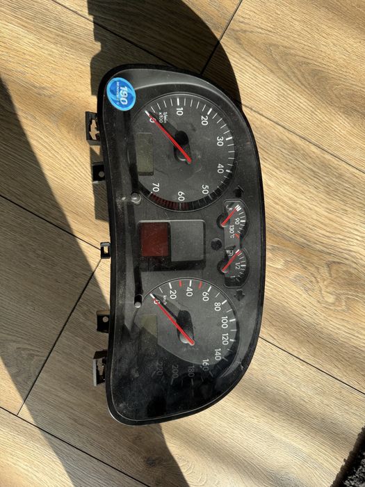 Licznik golf 4 1J0920.826 RB8