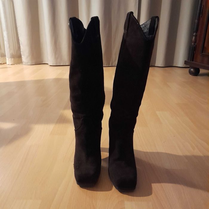 Fendi, kozaki zamszowe