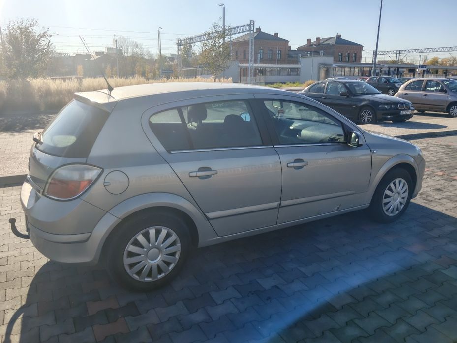 Opel astra h 1,4 benzyna 2004r