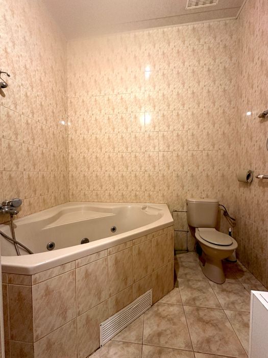 ЗАВЖИ Є СВІТЛО! Центр міста. Оренда 1-к. квартири 34 м2 - Десятинна 13