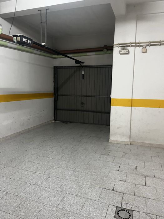 Garagem Box 17m² | Quintinhas – Charneca da Caparica