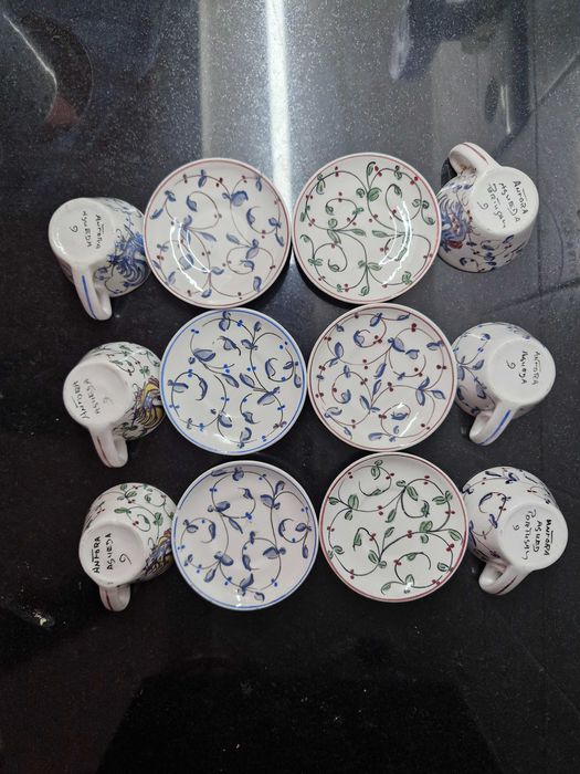 conjunto de chávenas com pires mini