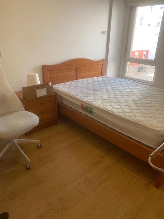 Alugo quarto na Quinta dos Barros perto do Hispital de Santa Maria e da Universidade Catolica