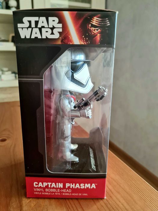 RARO Funko Pop SW Episode VII Wacky Wobbler Bobble-Head Captain Phasma