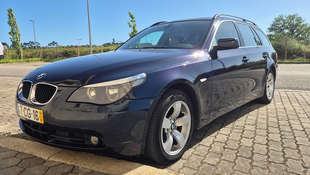 BMW 530d Touring (E61) MANUAL | Nacional | 2 Donos | Teto Panorâmico | IUC Antigo foto 2