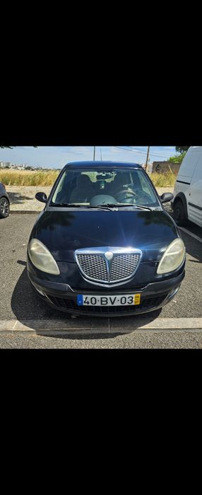 Carro em bom estado/inspecção em dia