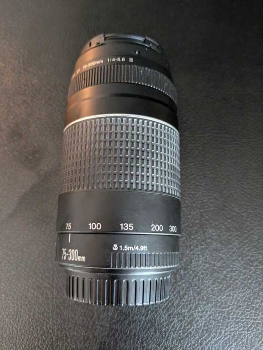 Canon EOS 1300D + EF-S 18-55mm f/4-5.6 + EF 75-300mm f/4-5.6 lll