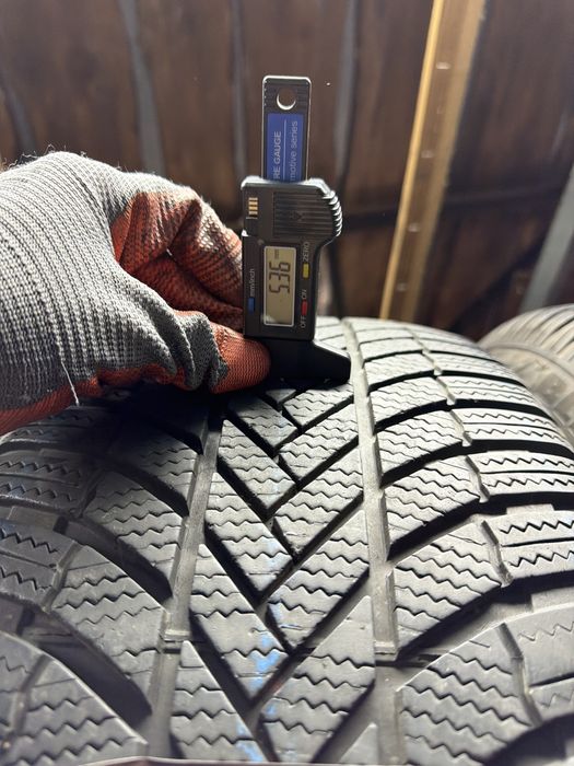 255/55 R18 Bridgestone 2шт