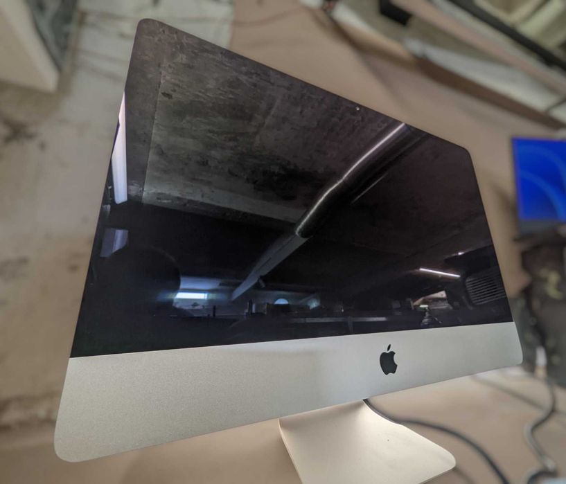 Моноблок Apple iMac 21.5 Retina 4K (A2116) 2019 (MRT32)