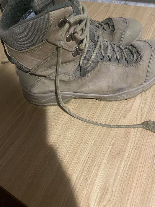продам воєнні берци 43