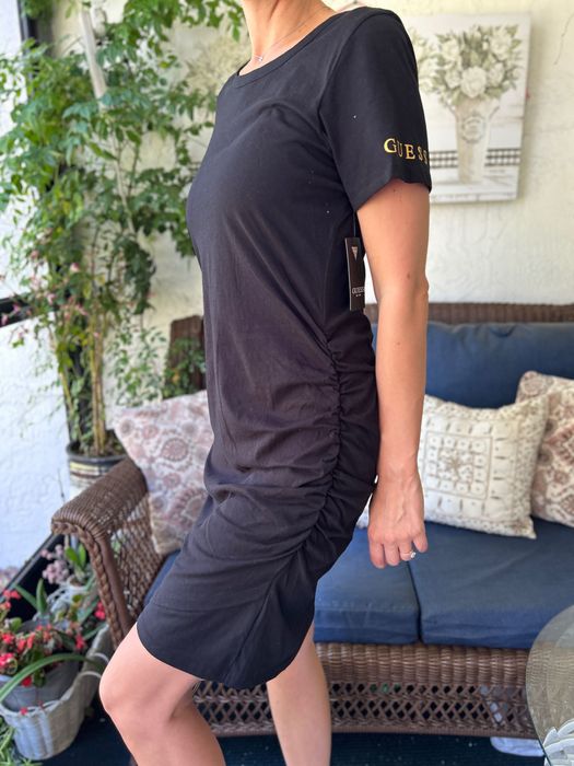 Guess sukienka we wzor roz L